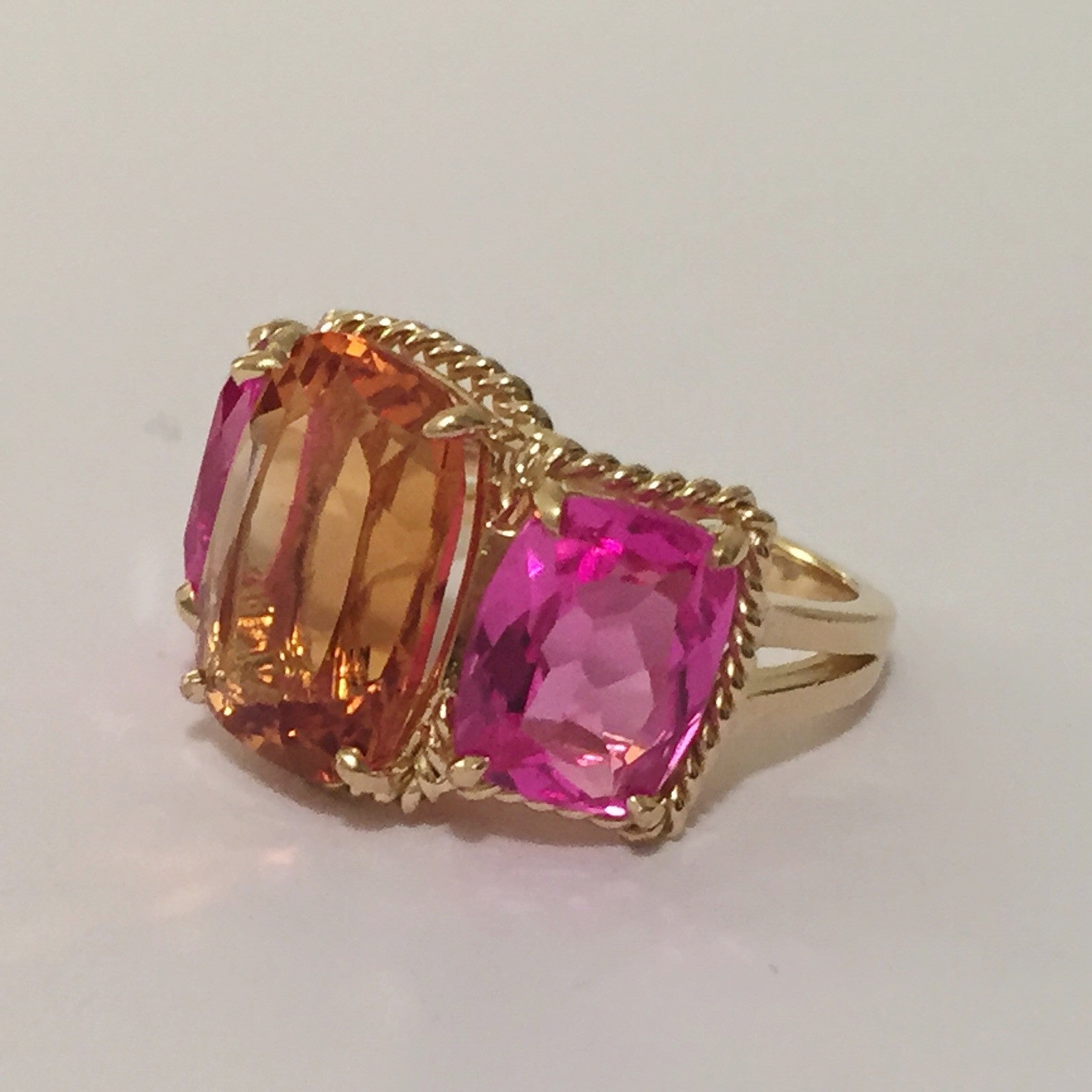 18kt Yellow Gold two tone Pink Topaz Three Stone Ring with Rope Twist Border