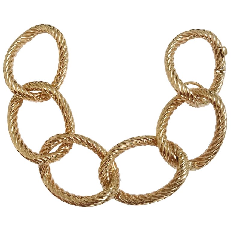 Elegant Alternating Yellow Gold Twist and White Jade Link Bracelet