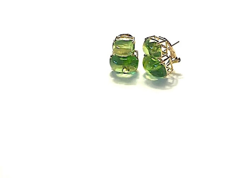 18Kt Yellow Gold Cushion Cut Cabochon Peridot Earrings