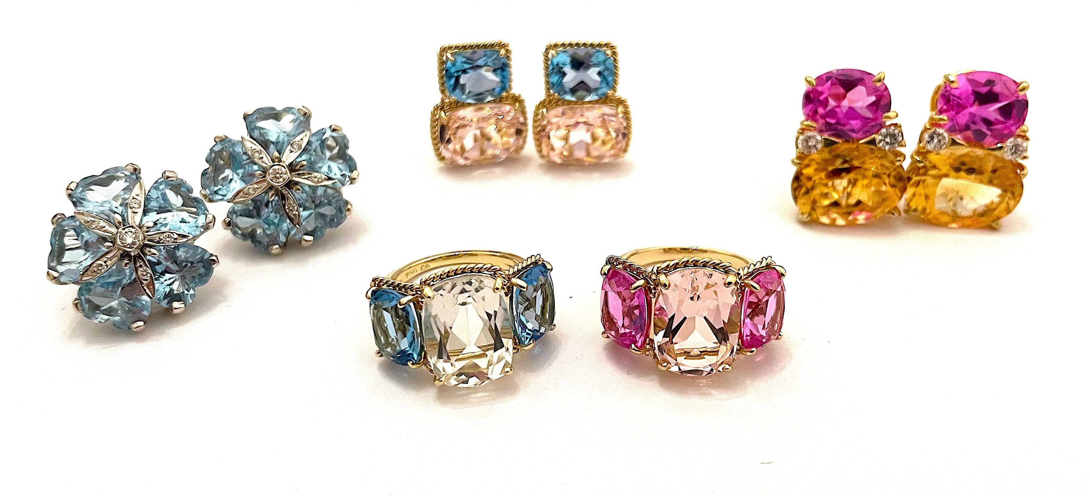 18kt Yellow Gold Three Stone Ring with Pink Topaz and Blue Topaz and Rope Twist Border